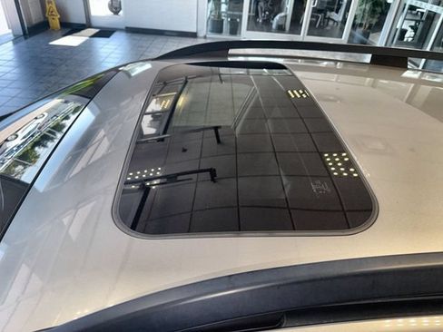 Used 2020 Subaru Crosstrek 2.0i Limited w/ Moonroof Package w/Navigation AWD/4WD image 22