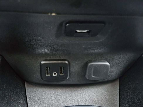 Used 2017 Chevrolet Malibu LT w/ Leather Package image 32