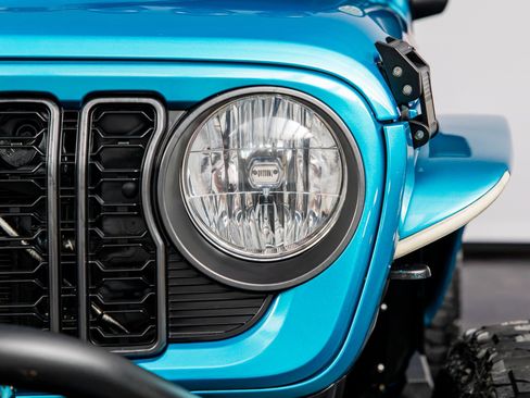 Used 2019 Jeep Wrangler Rubicon w/ Safety Group AWD/4WD image 5