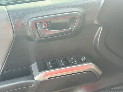 Used 2021 Toyota Tacoma SR5 image 34