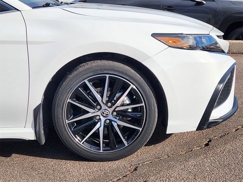 Used 2023 Toyota Camry SE image 28