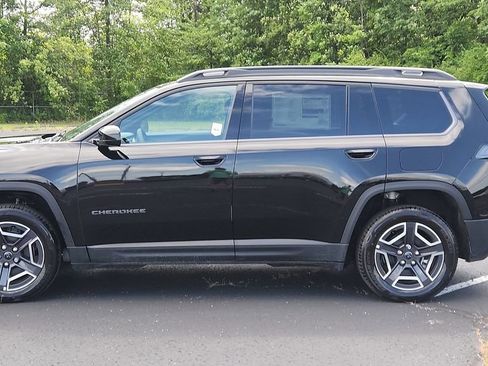New 2026 Jeep Cherokee Laredo AWD/4WD image 5