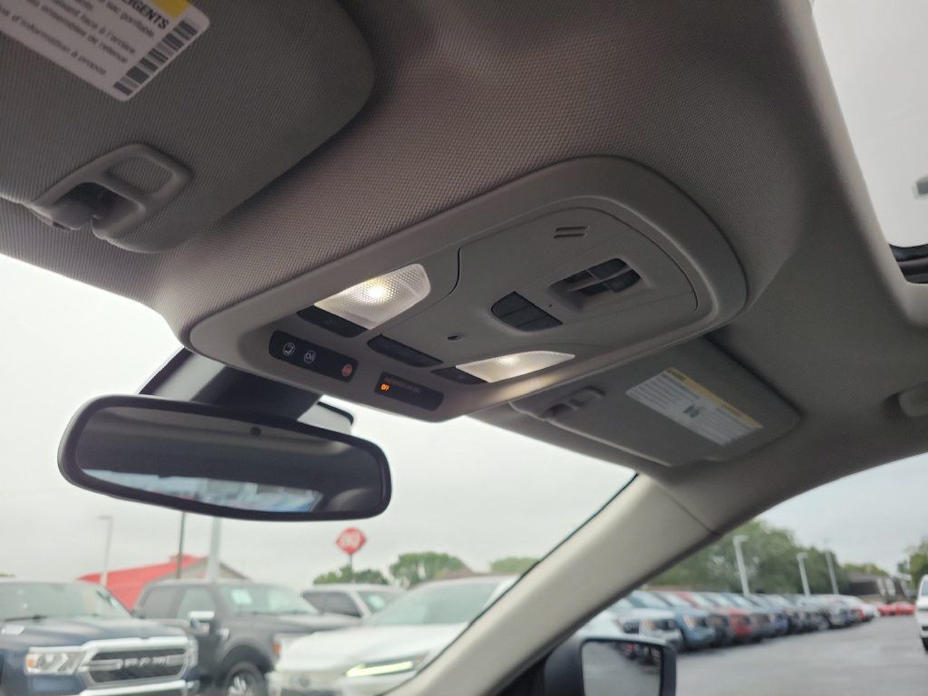 Used 2015 Chevrolet Impala LTZ FWD image 30