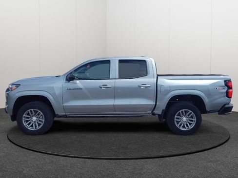 New 2026 Chevrolet Colorado LT w/ LT Convenience Package AWD/4WD image 2