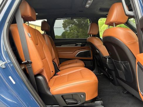 Used 2024 Kia Telluride SX Prestige X-Pro AWD/4WD image 17