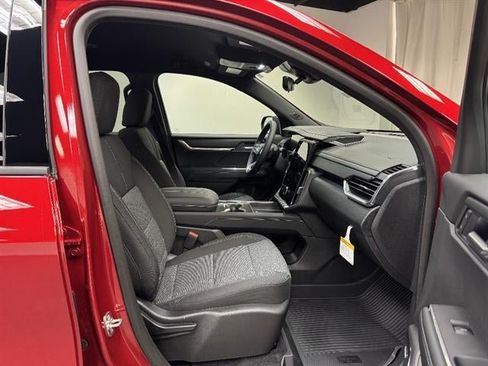 New 2026 GMC Acadia Elevation w/ LPO, Floor Liner Package AWD/4WD image 19