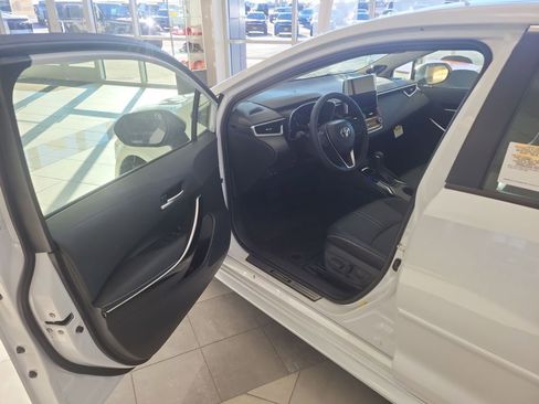 New 2025 Toyota Corolla XLE image 17