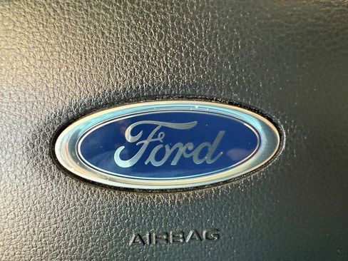 Used 2023 Ford Explorer XLT w/ Equipment Group 202A image 18