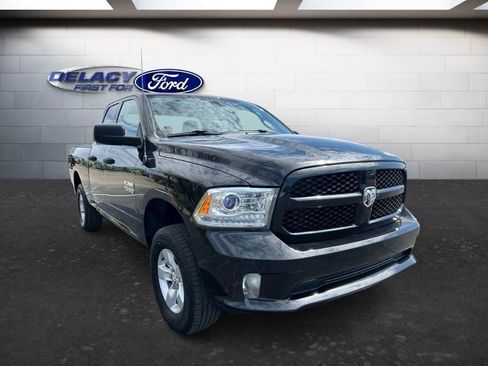 Used 2018 RAM 1500 Express AWD/4WD image 11