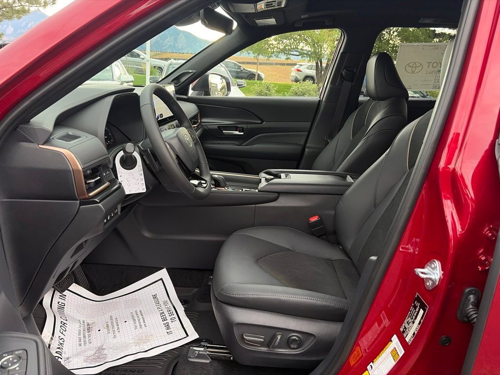Used 2026 Toyota Grand Highlander AWD Hybrid image 26