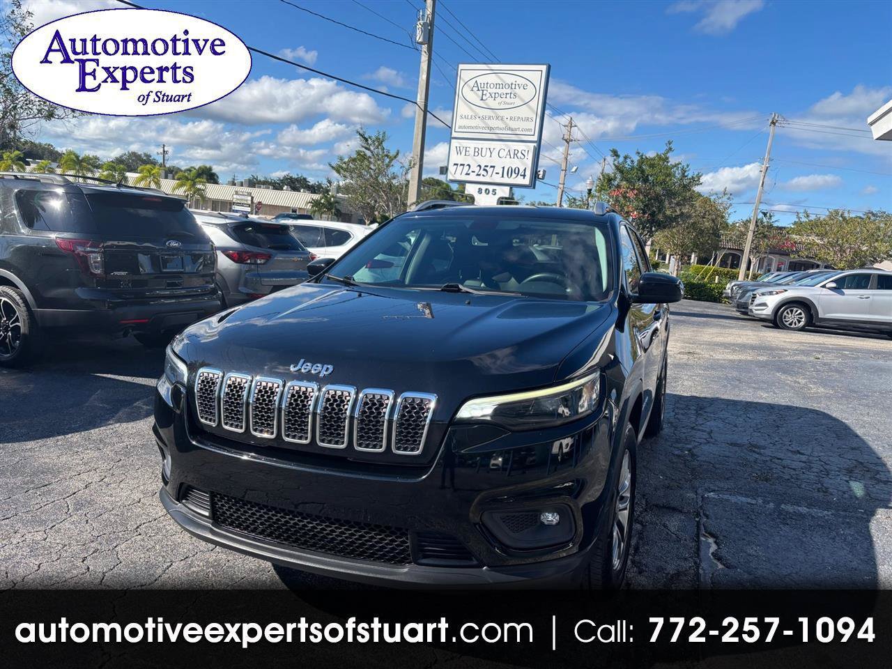 Used 2019 Jeep Cherokee Latitude Plus w/ Comfort/Convenience Group AWD/4WD image 1