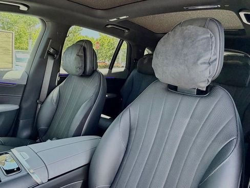 New 2026 Mercedes-Benz EQS 400 4MATIC SUV image 17