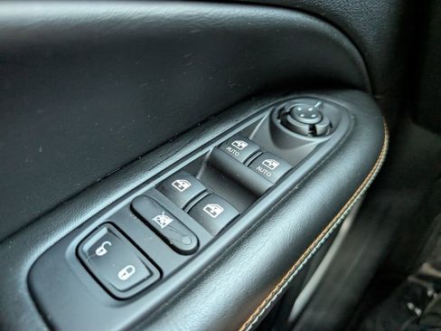 Used 2019 Jeep Compass Latitude image 33