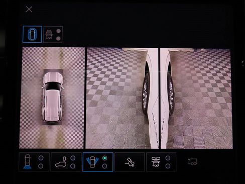 Used 2025 GMC Yukon Denali w/ Denali Reserve Package image 18