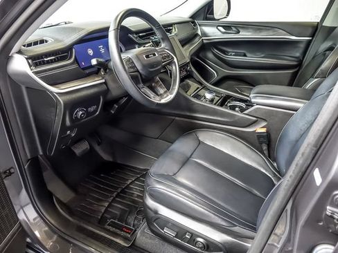 Used 2022 Jeep Grand Cherokee L Limited AWD/4WD image 14
