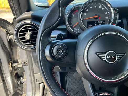 Used 2019 MINI Cooper S w/ Signature Upholstery Package FWD image 10
