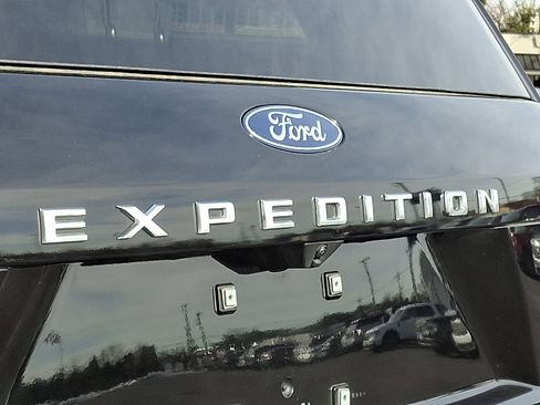 Used 2025 Ford Expedition Active image 29