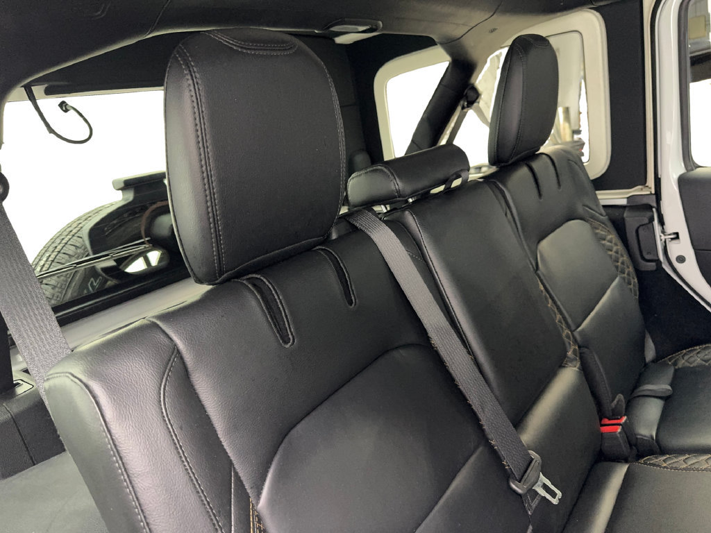 Used 2022 Jeep Wrangler Unlimited Sahara AWD/4WD image 41