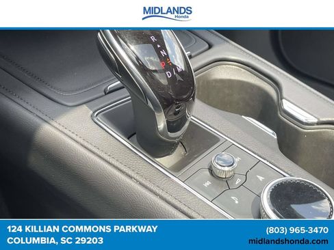 Used 2023 Cadillac XT4 Premium Luxury w/ Cold Weather Package AWD/4WD image 30