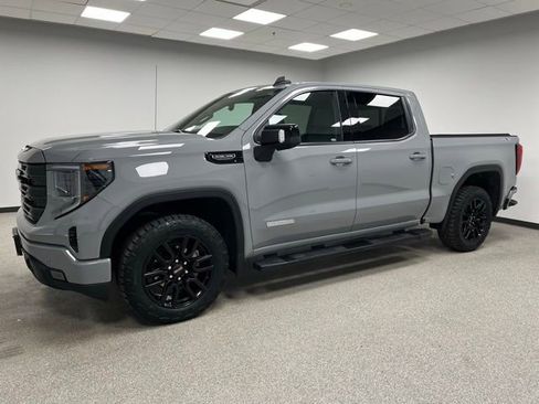 Used 2024 GMC Sierra 1500 Elevation w/ Elevation Premium Package AWD/4WD image 6