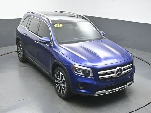 Used 2021 Mercedes-Benz GLB 250 w/ Premium Package image 42