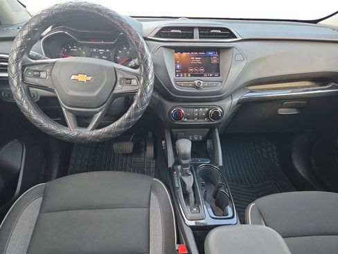 Used 2023 Chevrolet TrailBlazer LT FWD image 10