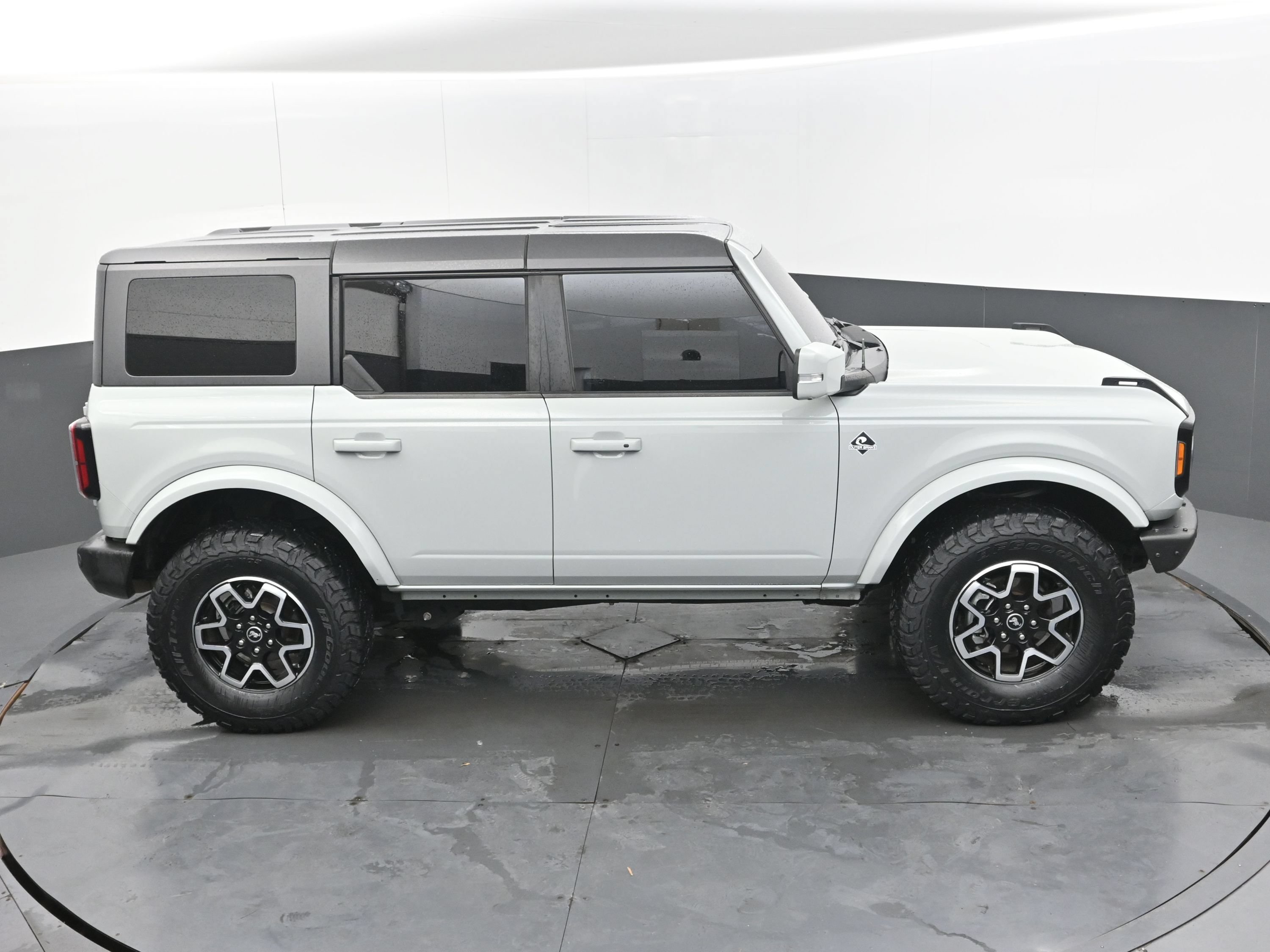 Used 2023 Ford Bronco Outer Banks AWD/4WD image 36