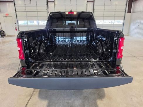 Used 2025 RAM 1500 Laramie AWD/4WD image 10