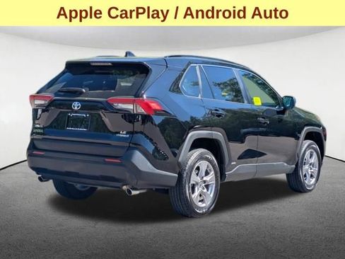 Used 2024 Toyota RAV4 LE AWD/4WD image 5