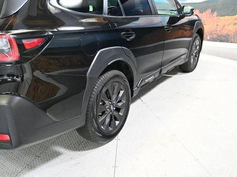 Certified 2025 Subaru Outback Onyx Edition AWD/4WD image 9