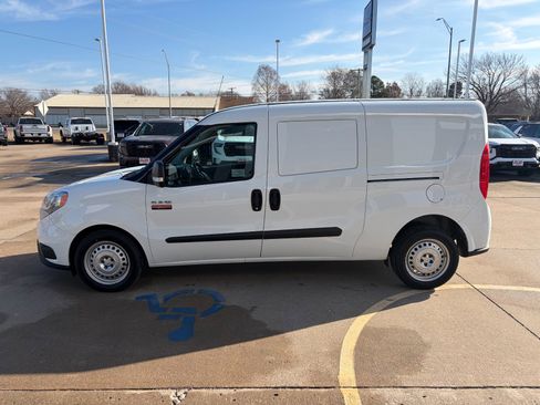 Used 2022 RAM ProMaster City Tradesman image 3