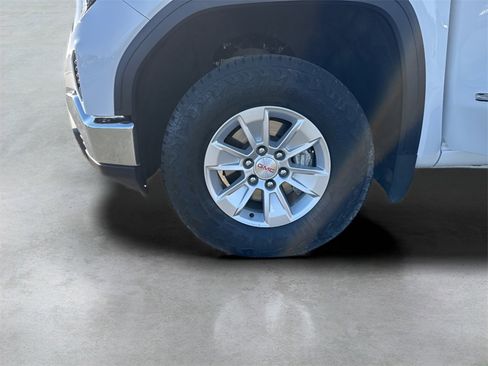 Used 2024 GMC Sierra 1500 Pro w/ Pro Value Package image 22