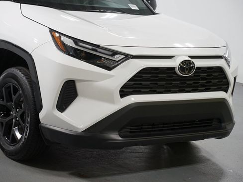 Certified 2025 Toyota RAV4 LE FWD image 4