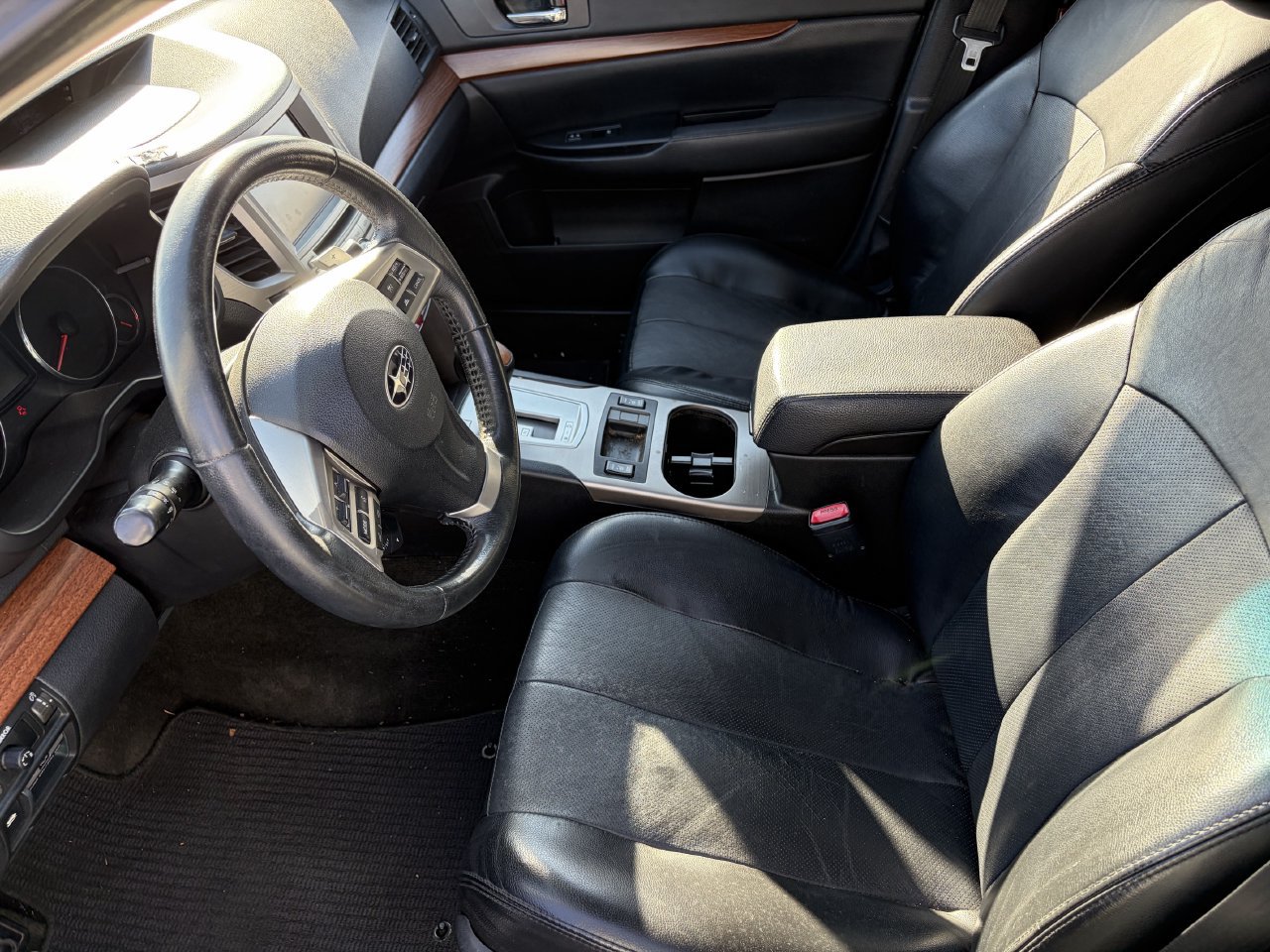 Used 2014 Subaru Outback 2.5i Limited AWD/4WD image 7