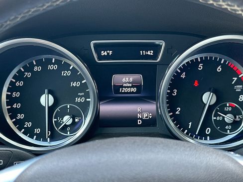Used 2014 Mercedes-Benz GL 450 4MATIC image 21