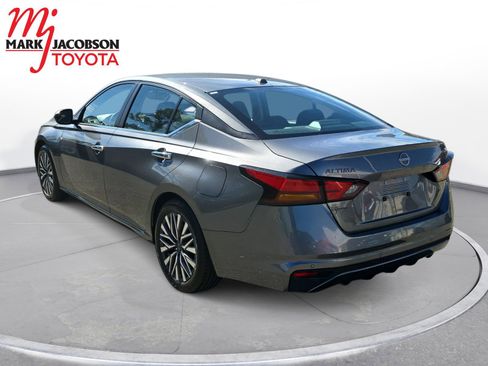 Used 2024 Nissan Altima 2.5 SV image 13