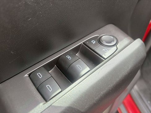 Used 2023 Chevrolet Colorado LT w/ LT Convenience Package AWD/4WD image 6