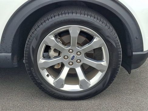 Used 2020 Ford Explorer Platinum w/ Premium Technology Package AWD/4WD image 8