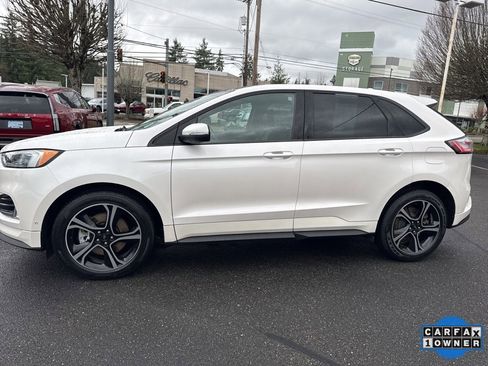 Used 2019 Ford Edge ST w/ Equipment Group 401A image 2