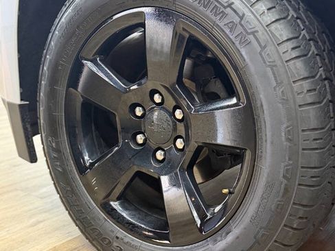 Used 2015 Chevrolet Tahoe LT AWD/4WD image 16