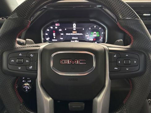 Used 2025 GMC Sierra 1500 AT4 w/ Technology Package AWD/4WD image 20