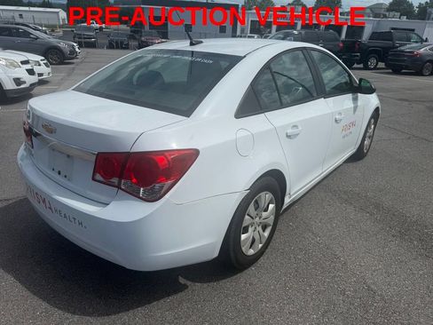 Used 2014 Chevrolet Cruze LS FWD image 3