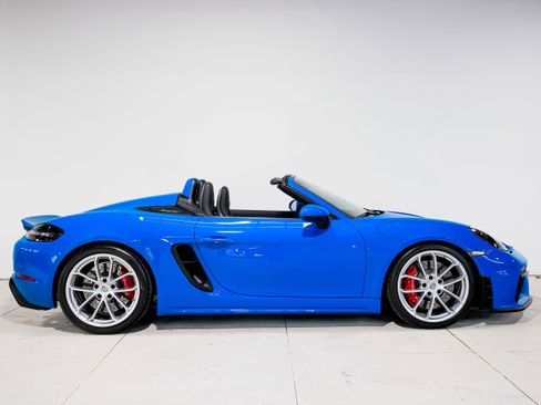 Used 2023 Porsche 718 Boxster Spyder image 2