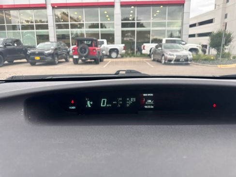 Used 2010 Toyota Prius Three FWD image 18