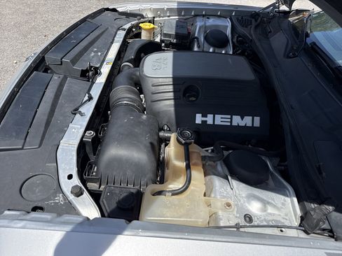 Used 2010 Dodge Challenger R/T RWD image 29