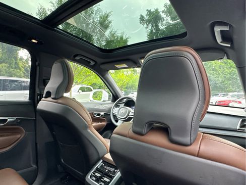 Certified 2025 Volvo XC90 B6 Ultra w/ Protection Package AWD/4WD image 23