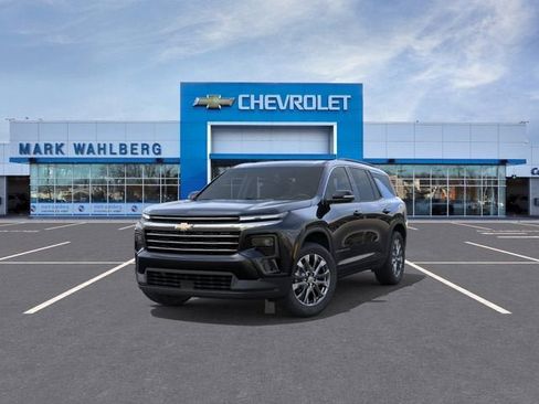 New 2026 Chevrolet Traverse LT w/ Sun and Wheel Package FWD image 8