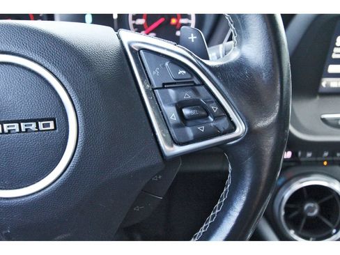 Used 2017 Chevrolet Camaro LT RWD image 19