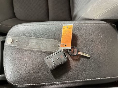 Used 2022 Chevrolet Colorado LT w/ Fleet Safety Package image 23