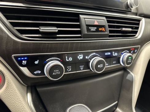 Used 2018 Honda Accord Touring image 27